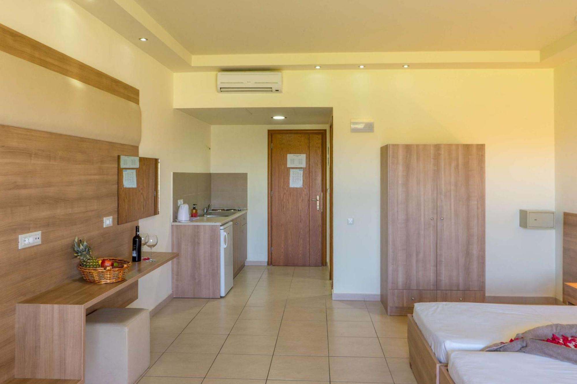 Stamos All Inclusive Faliraki Quarto foto